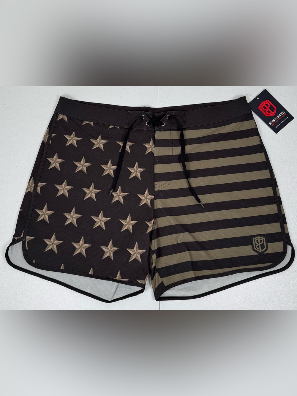 NWT Born Primitive Island Shorts Men’s XL, waist 36, 5”, Stars & Strips BLK&TAN